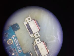 上と下で新しい物と元の物の比較
