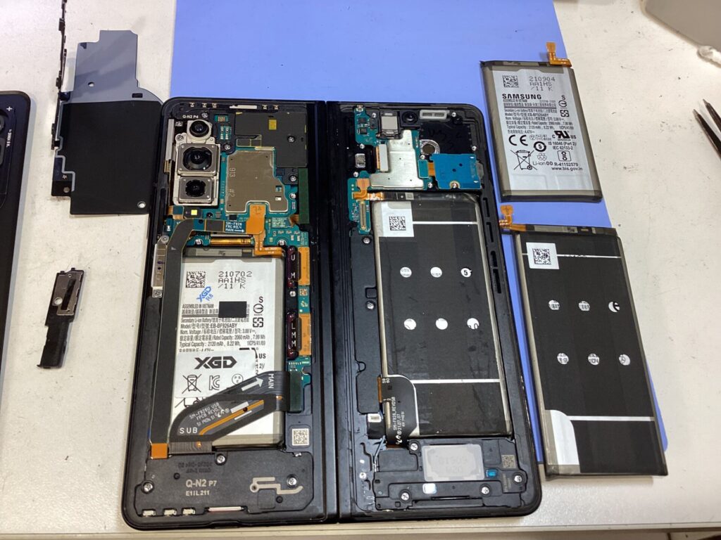 Galaxy Z Fold3 5Gのバッテリー交換